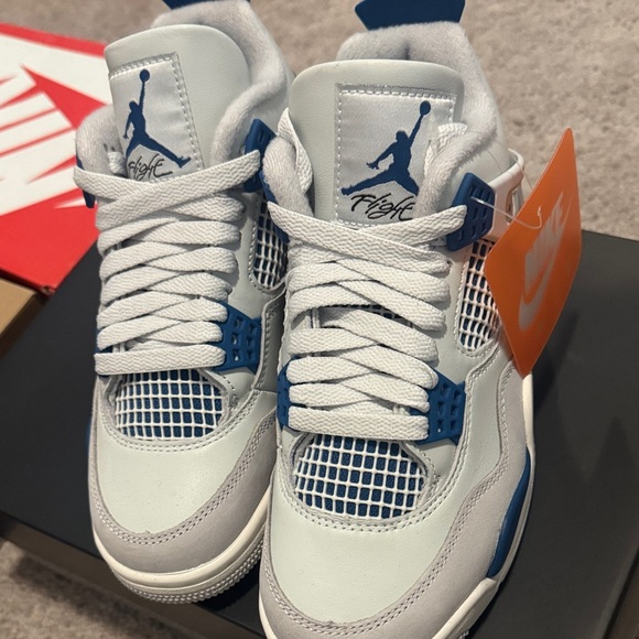 Nike White and Blue Women's Sneakers - Picture 4 of 5